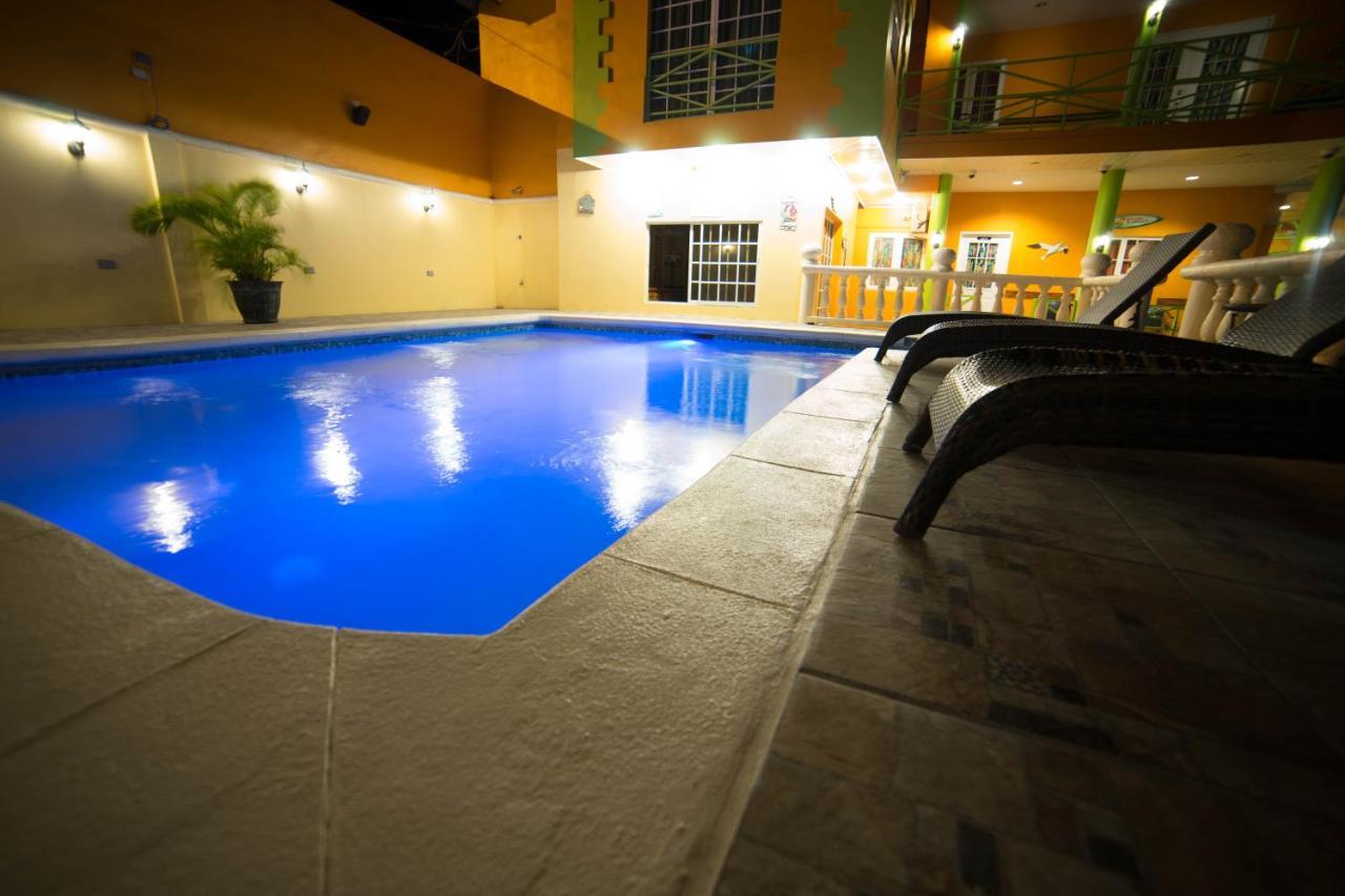 Beverly'S Oasis Suites Scarborough Dış mekan fotoğraf